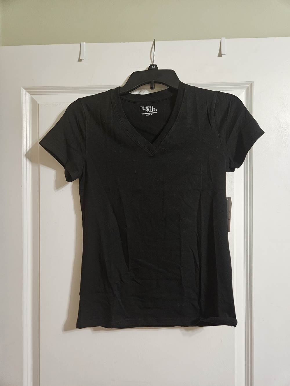 Time and Tru Black V-Neck Short Sleeve Tee,  S